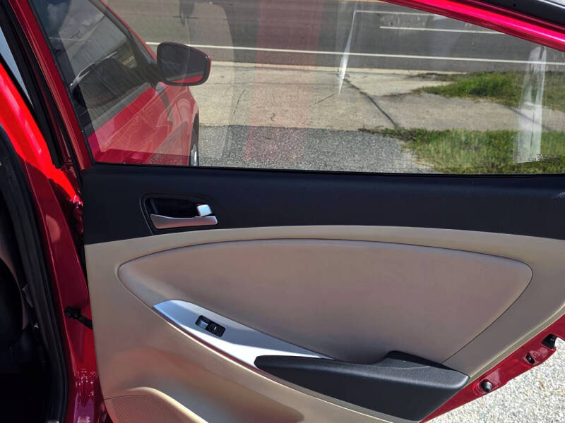 2016 Hyundai Accent SE