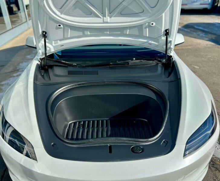 2025 Tesla Model 3 Long Range