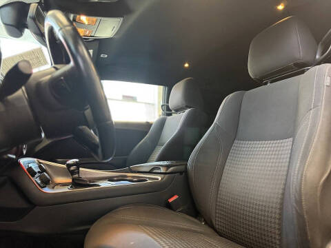 2017 Dodge Challenger SXT