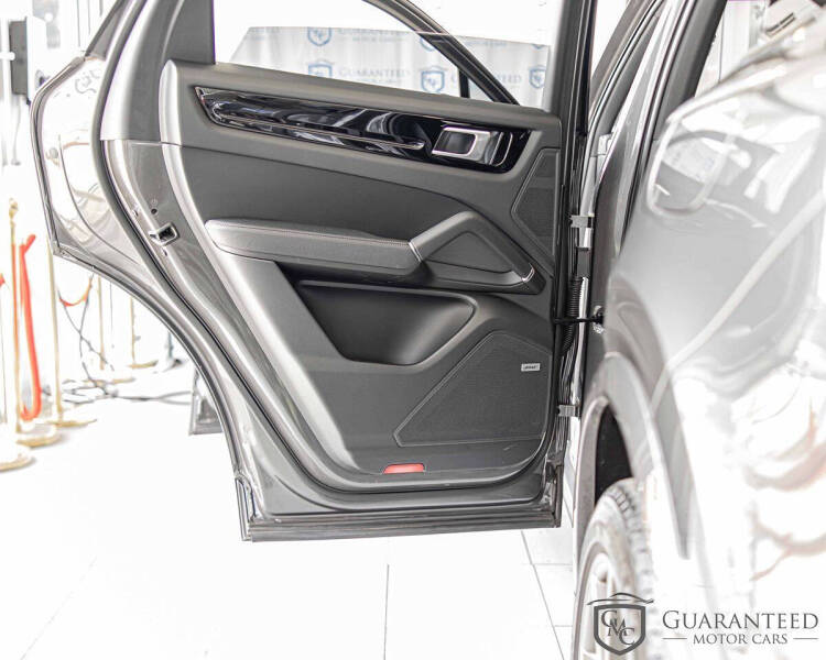 2020 Porsche Cayenne E-Hybrid