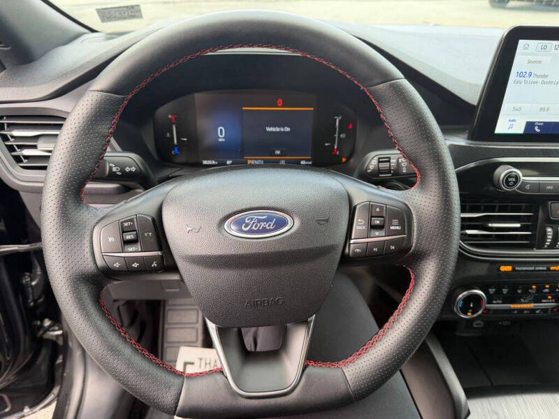 2025 Ford Escape ST-Line Select