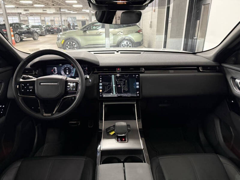 2024 Land Rover Range Rover Velar P250 Dynamic SE