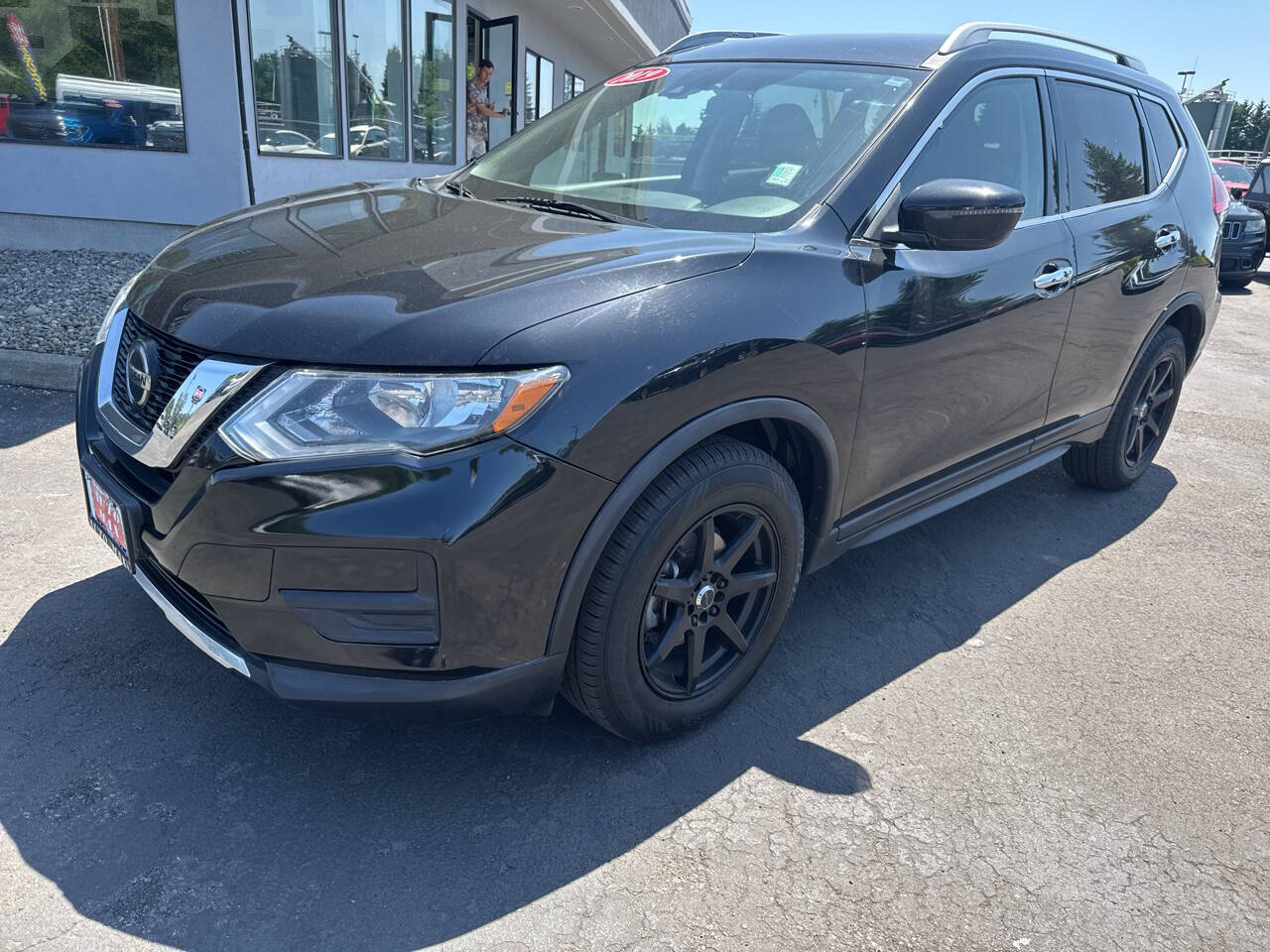 used 2019 Nissan Rogue car, priced at $19,499