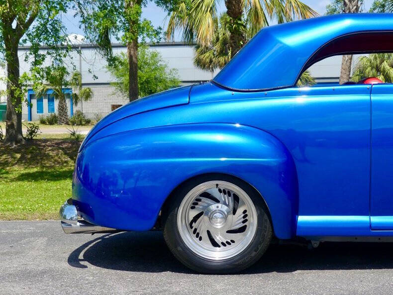 1948 Ford Super Deluxe