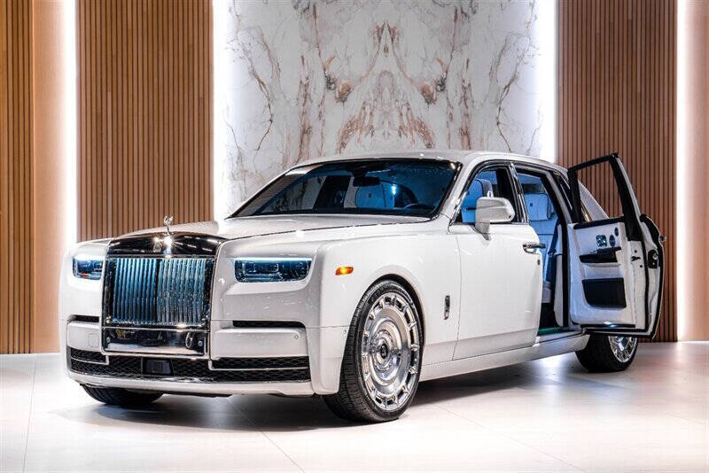 2025 Rolls-Royce Phantom