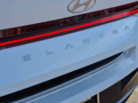 2024 Hyundai Elantra Hybrid Limited