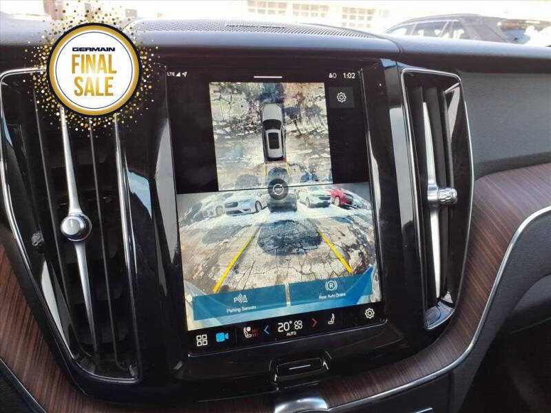 2024 Volvo XC60 B5 Plus Dark Theme