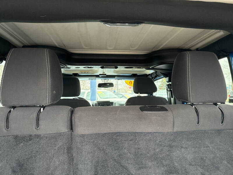 2016 Jeep Wrangler Unlimited Sahara