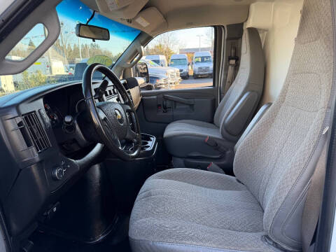 2021 Chevrolet Express 2500