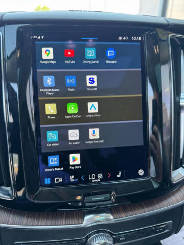 2023 Volvo XC60 B5 Ultimate Bright Theme