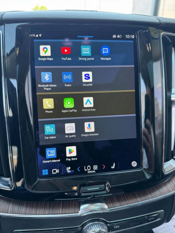 2023 Volvo XC60 B5 Ultimate Bright Theme