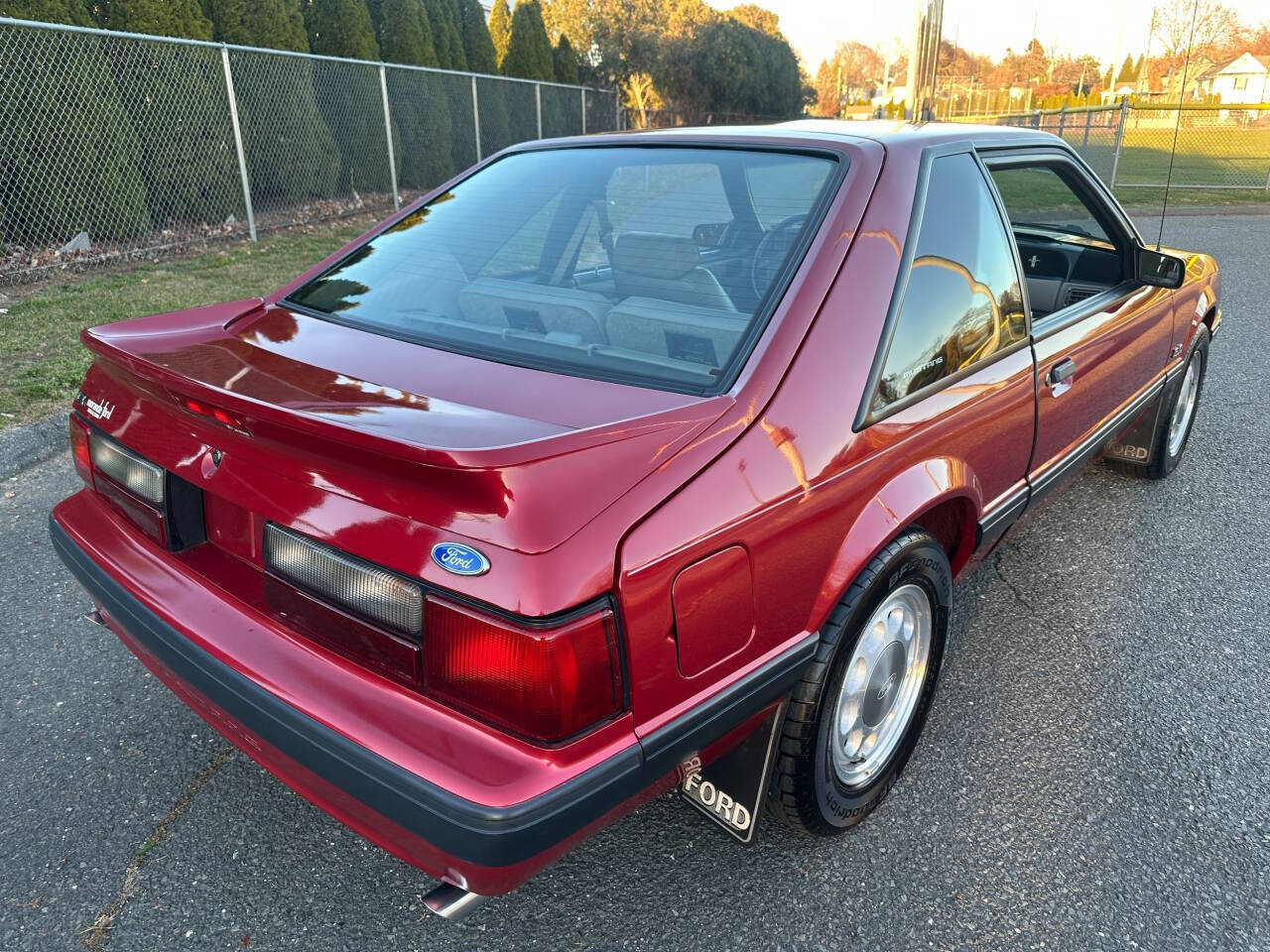 1990 Ford Mustang 25