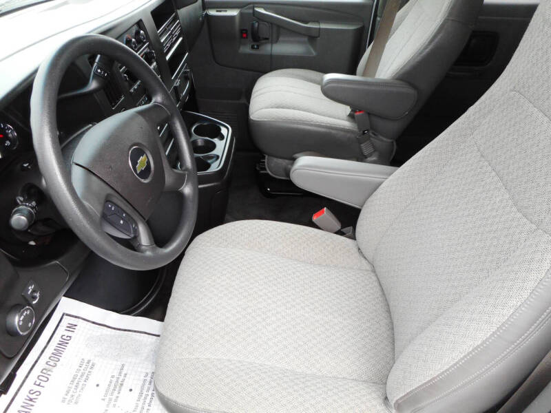 2017 Chevrolet Express LT 3500