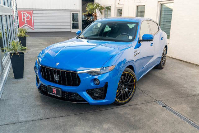 2022 Maserati Levante 3