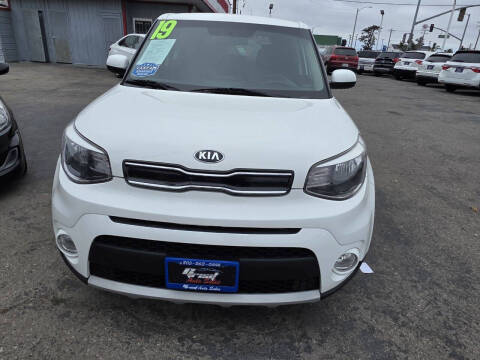 2019 Kia Soul +