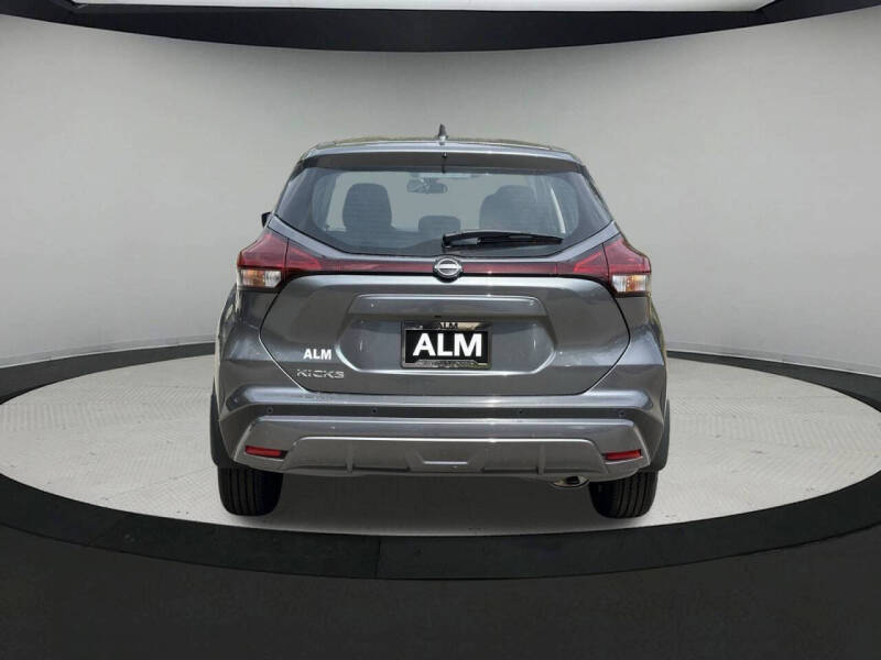 2025 Nissan Kicks Play S