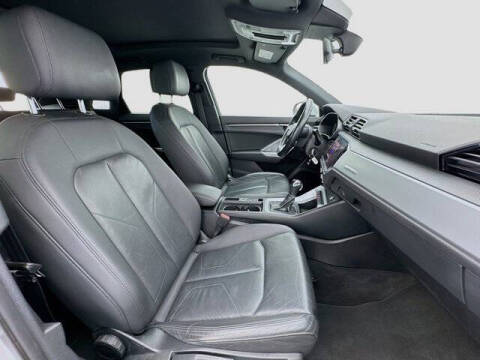 2020 Audi Q3 quattro Premium 45 TFSI