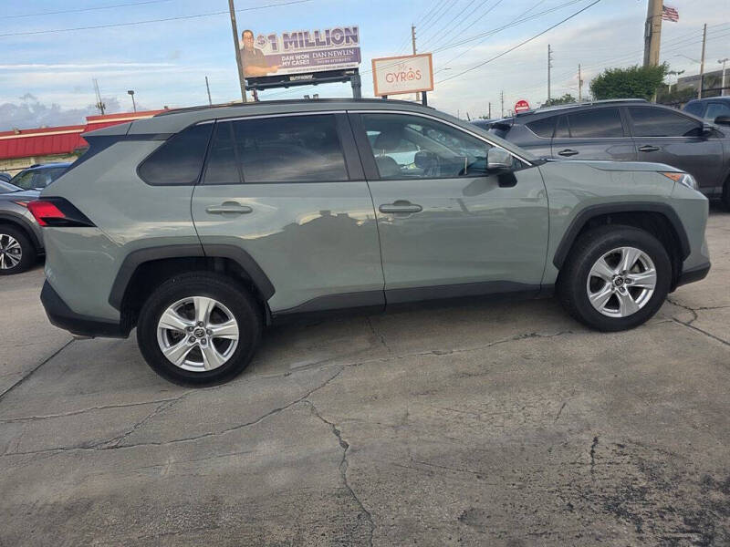 2021 Toyota RAV4 XLE