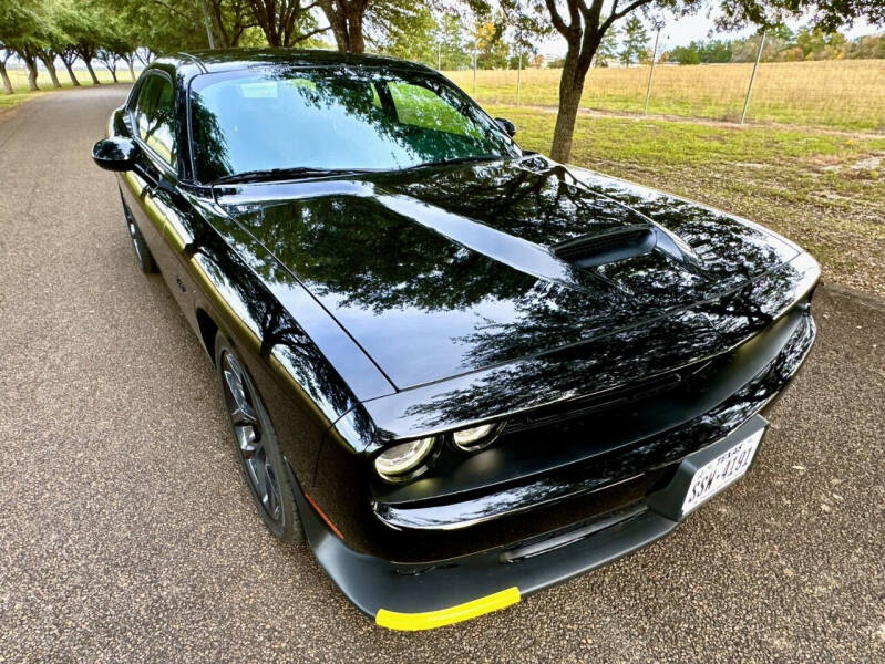 2023 Dodge Challenger R/T photo 38