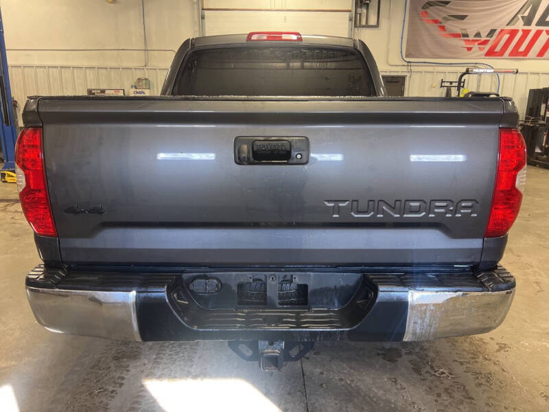 2018 Toyota Tundra SR5