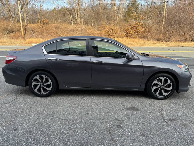 2017 Honda Accord EX-L photo 4