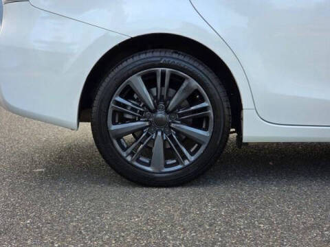 2013 Toyota Prius v Five