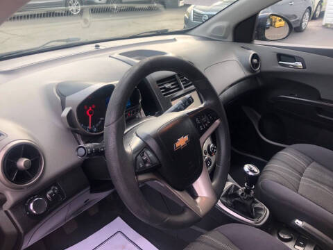 2015 Chevrolet Sonic LT Manual