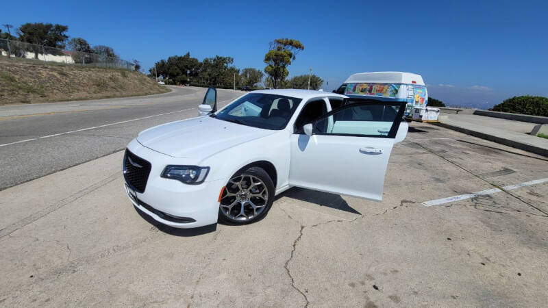 2018 Chrysler 300 S