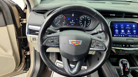 2022 Cadillac XT4 Luxury