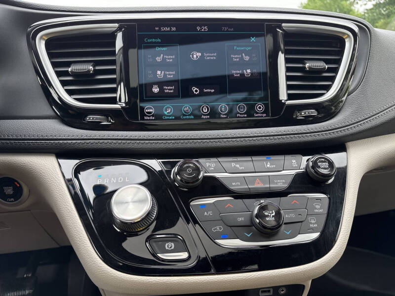 2020 Chrysler Pacifica Hybrid Limited