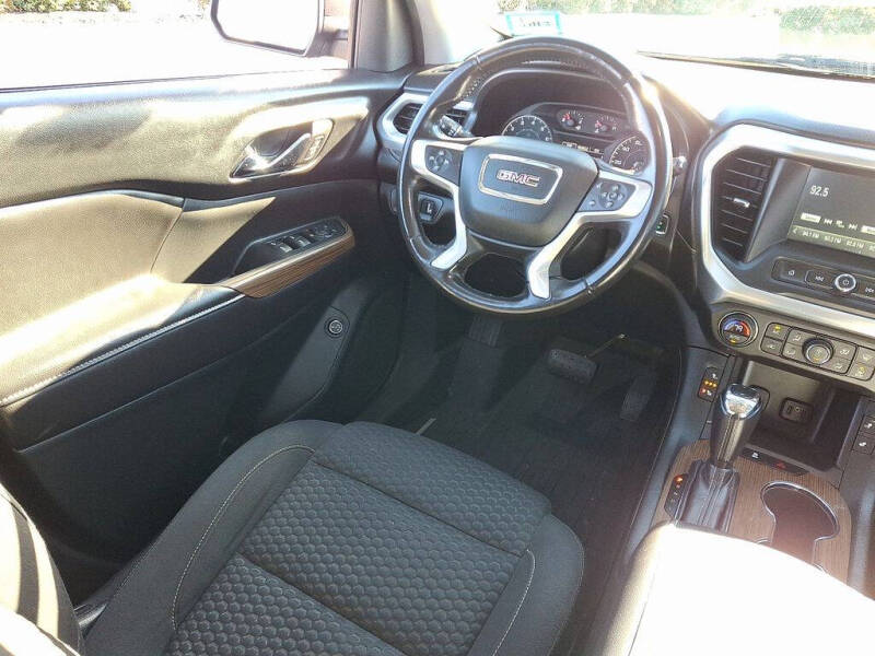 2018 GMC Acadia SLE-2