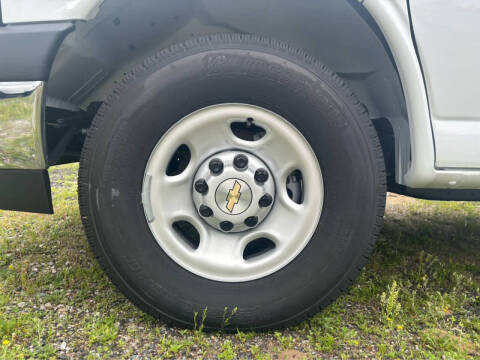 2025 Chevrolet Express 2500