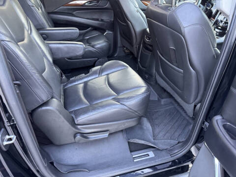 2018 Cadillac Escalade ESV Premium Luxury