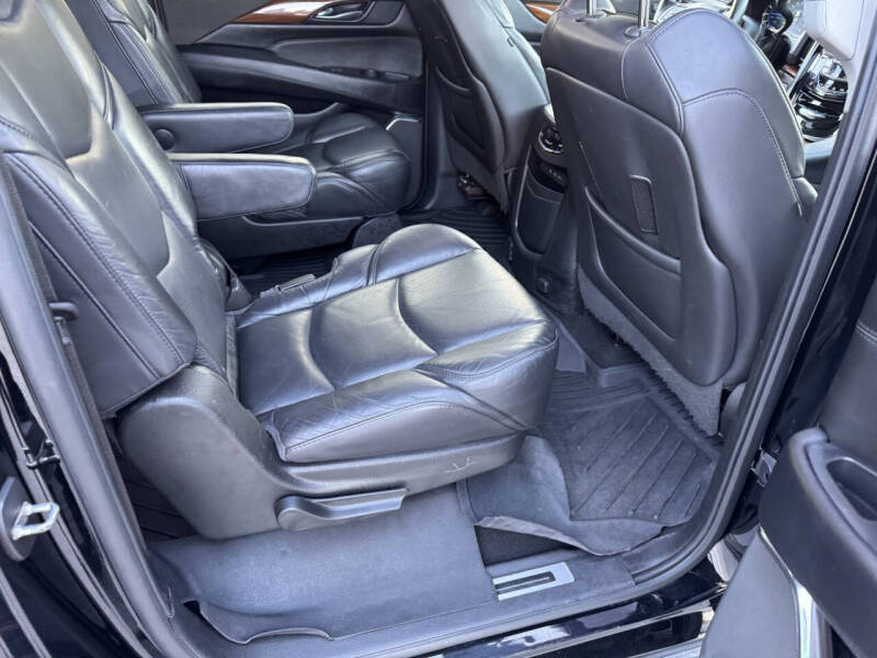 2018 Cadillac Escalade ESV Premium Luxury