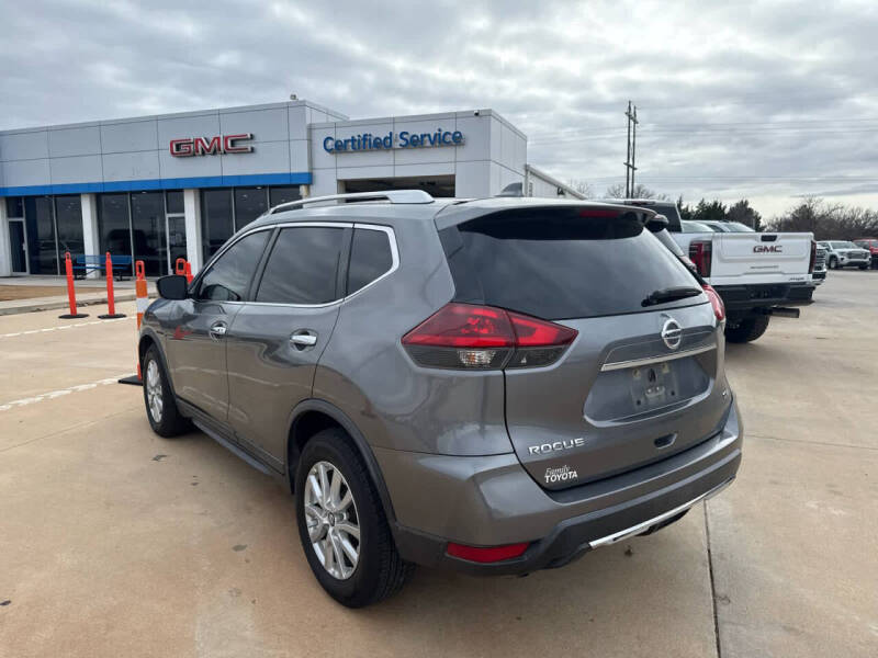 2018 Nissan Rogue SV