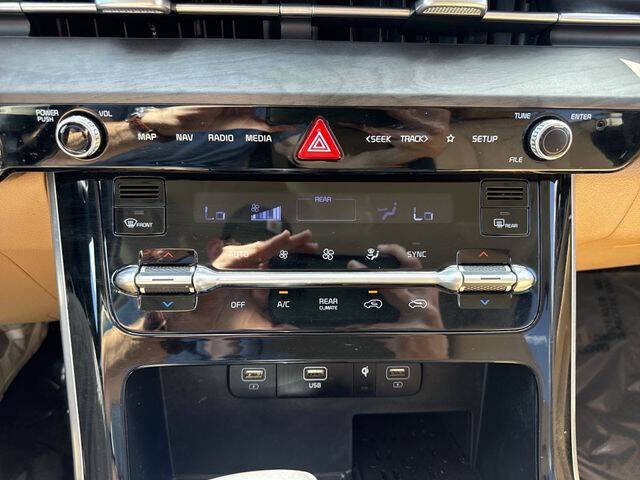 2024 Kia Carnival EX