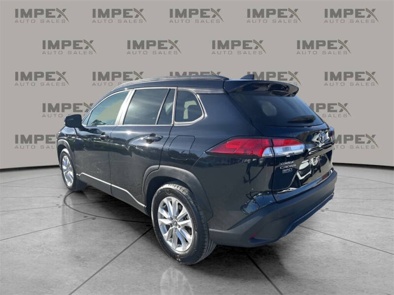 2025 Toyota Corolla Cross LE