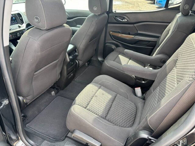 2017 GMC Acadia SLE-2