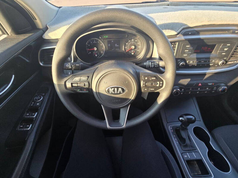 2016 Kia Sorento L
