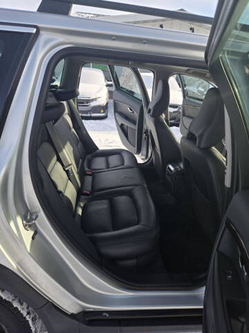 2015 Volvo XC70 T6 Platinum