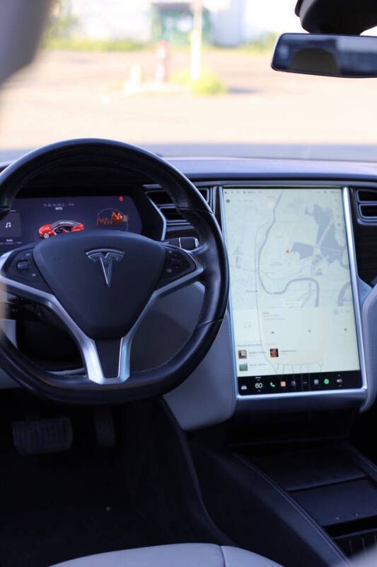 2014 Tesla Model S 85