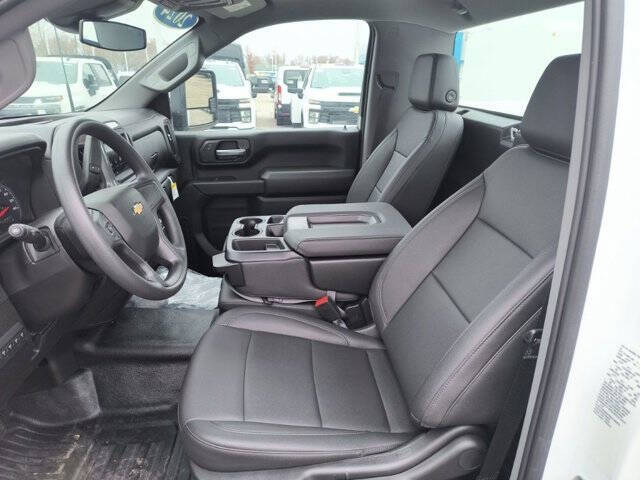 2024 Chevrolet Silverado 3500HD CC