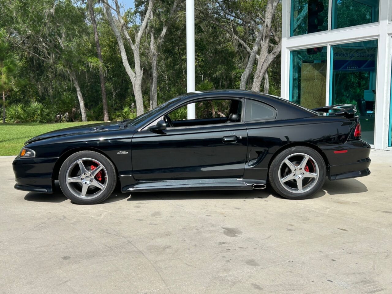 1998 Ford Mustang 11