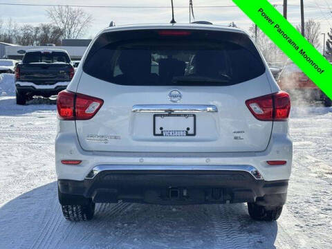 2017 Nissan Pathfinder SL