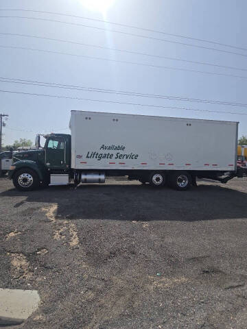 2019 Peterbilt 348
