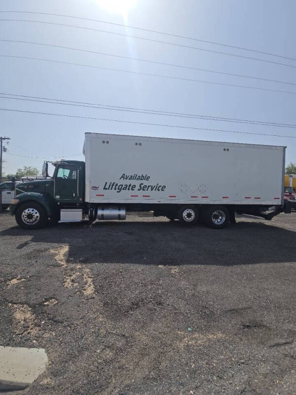 2019 Peterbilt 348