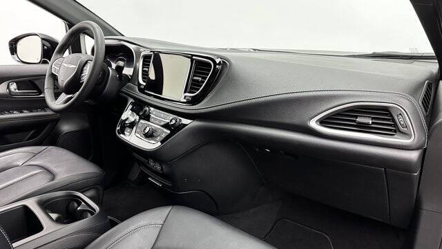 2025 Chrysler Pacifica Plug-In Hybrid