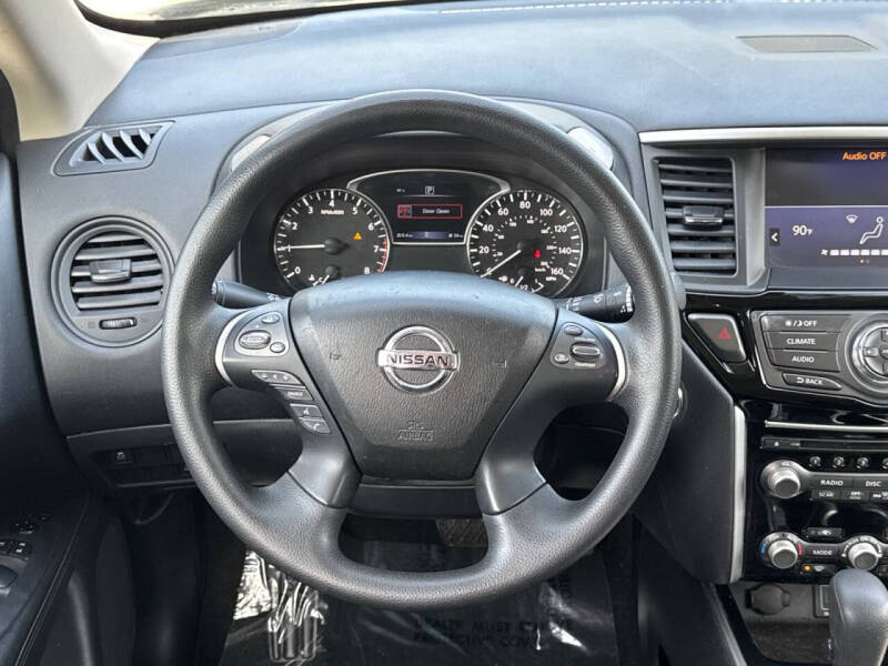 2020 Nissan Pathfinder S