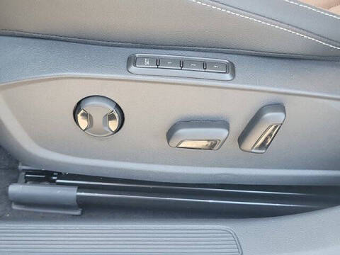 2025 Volkswagen Jetta SEL