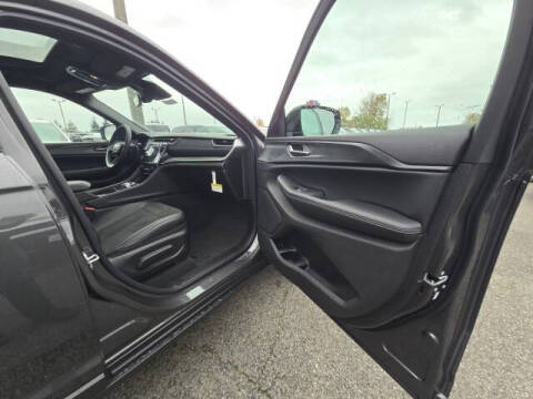 2025 Jeep Grand Cherokee L Altitude X